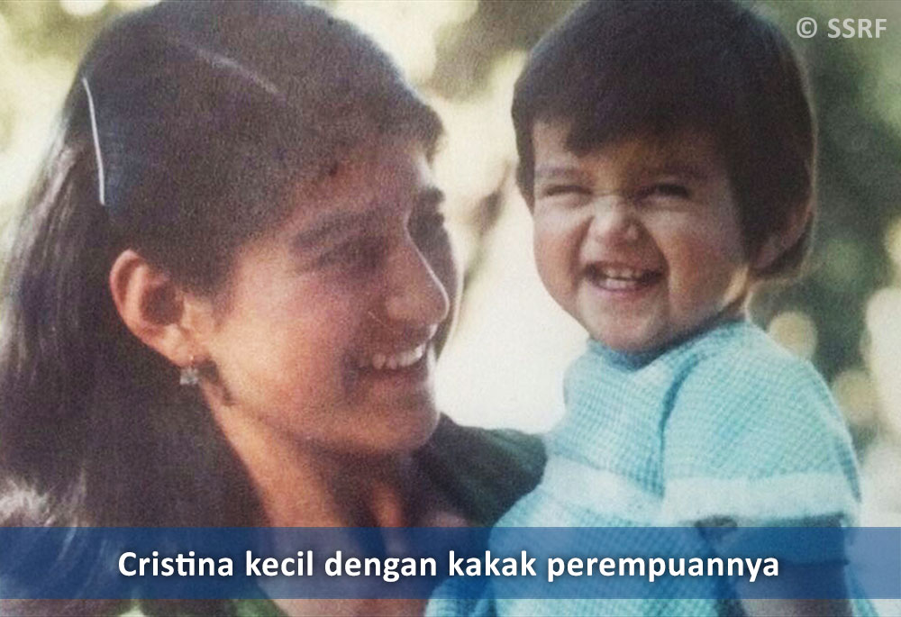 IND-Baby-Cristina-with-her-elder-sister