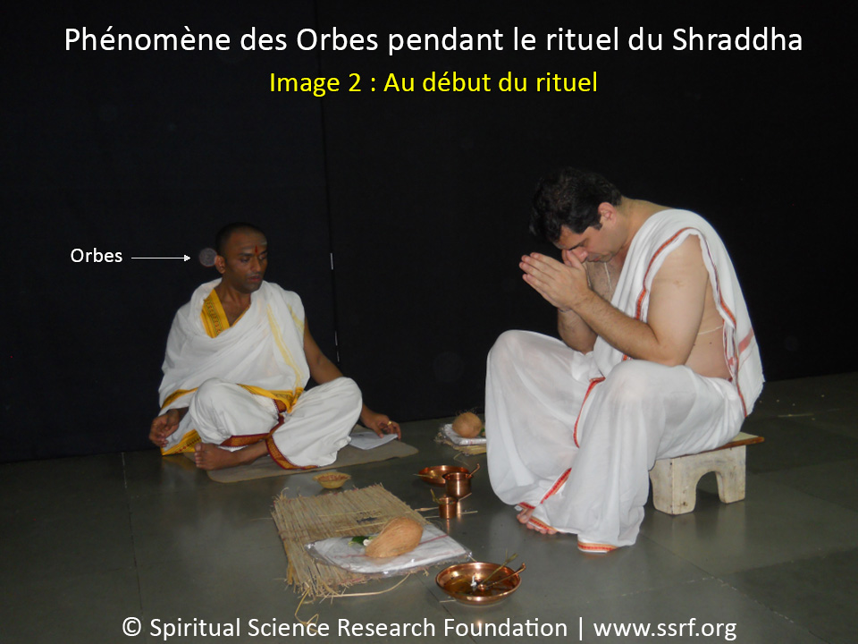 Image 2 : Au début du rituel